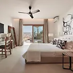 וילה Barbarossa - Elegant Beachfront Retreat With Heated Pool & Outdoor Gym