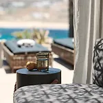 Barbarossa - Elegant Beachfront Retreat With Heated Pool & Outdoor Gym וילה *