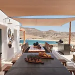 Barbarossa - Elegant Beachfront Retreat With Heated Pool & Outdoor Gym וילה *