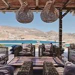 וילה Barbarossa - Elegant Beachfront Retreat With Heated Pool & Outdoor Gym פטליה