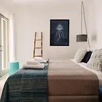 וילה Barbarossa - Elegant Beachfront Retreat With Heated Pool & Outdoor Gym *