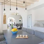 וילה Barbarossa - Elegant Beachfront Retreat With Heated Pool & Outdoor Gym פטליה