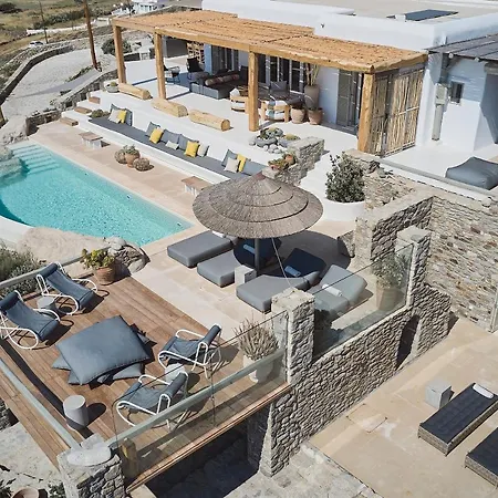 Barbarossa - Elegant Beachfront Retreat With Heated Pool & Outdoor Gym فيلة