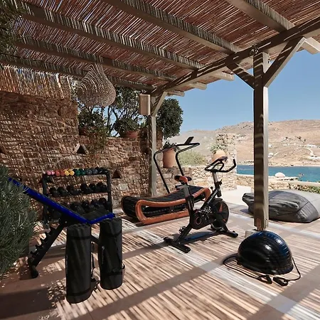 Barbarossa - Elegant Beachfront Retreat With Heated Pool & Outdoor Gym ヴィラ