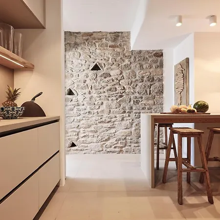 Barbarossa - Elegant Beachfront Retreat With Heated Pool & Outdoor Gym ヴィラ Ftelia (Mykonos)