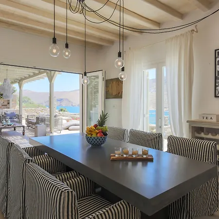 Barbarossa - Elegant Beachfront Retreat With Heated Pool & Outdoor Gym فيلة *