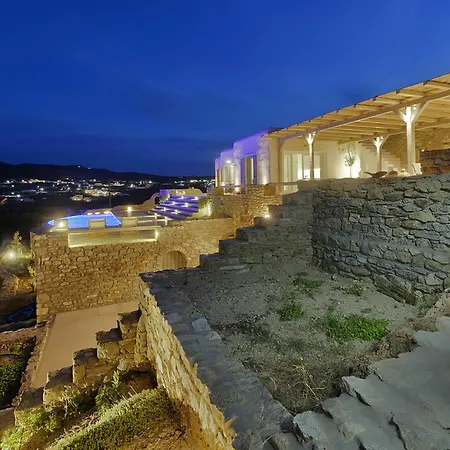 Barbarossa - Elegant Beachfront Retreat With Heated Pool & Outdoor Gym ヴィラ Ftelia (Mykonos)