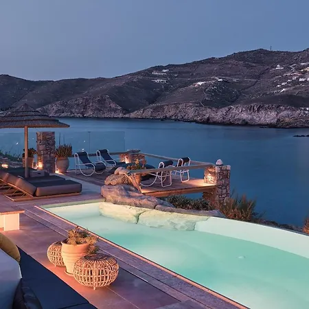 Barbarossa - Elegant Beachfront Retreat With Heated Pool & Outdoor Gym * Φτελιά