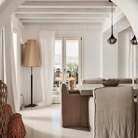 Barbarossa - Elegant Beachfront Retreat With Heated Pool & Outdoor Gym Βίλα Φτελιά