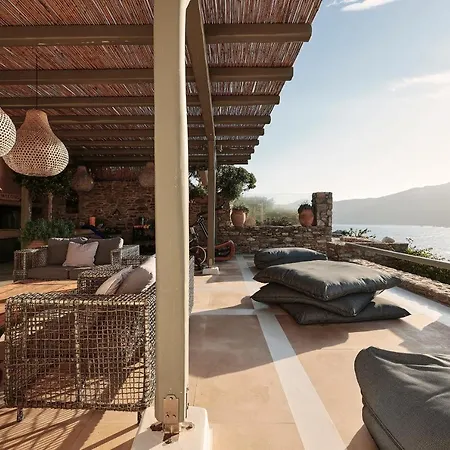 Barbarossa - Elegant Beachfront Retreat With Heated Pool & Outdoor Gym Βίλα Φτελιά