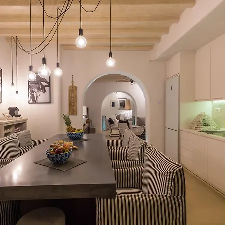 Barbarossa - Elegant Beachfront Retreat With Heated Pool & Outdoor Gym Fteliá