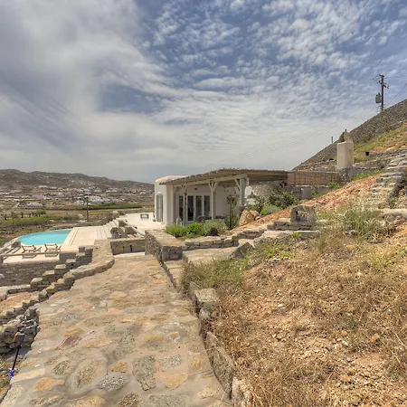 Barbarossa - Elegant Beachfront Retreat With Heated Pool & Outdoor Gym Fteliá