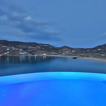 Villa Barbarossa - Elegant Beachfront Retreat With Heated Pool & Outdoor Gym *