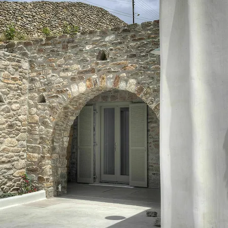 Barbarossa - Elegant Beachfront Retreat With Heated Pool & Outdoor Gym Φτελιά
