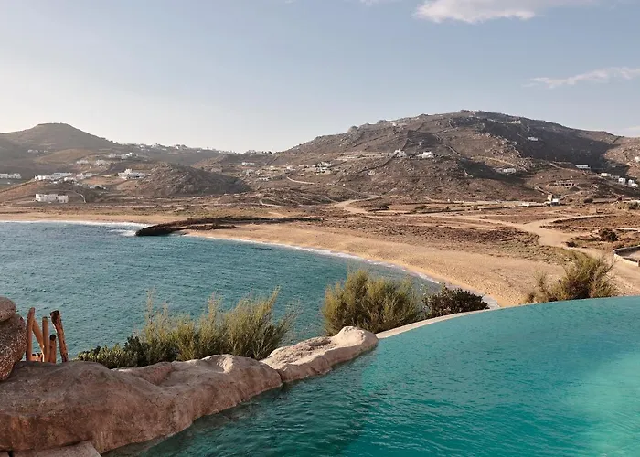 Villa Barbarossa - Elegant Beachfront Retreat With Heated Pool & Outdoor Gym