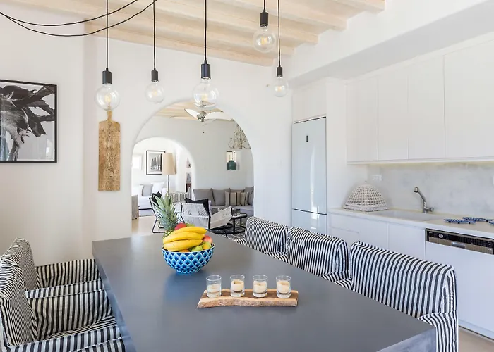 Villa Barbarossa - Elegant Beachfront Retreat With Heated Pool & Outdoor Gym Ftelia (Mykonos)