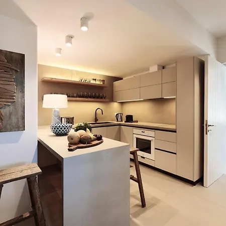Barbarossa - Elegant Beachfront Retreat With Heated Pool & Outdoor Gym 빌라 프텔리아