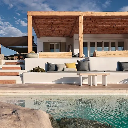 Barbarossa - Elegant Beachfront Retreat With Heated Pool & Outdoor Gym 프텔리아