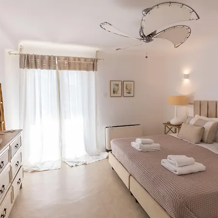 Barbarossa - Elegant Beachfront Retreat With Heated Pool & Outdoor Gym Villa *