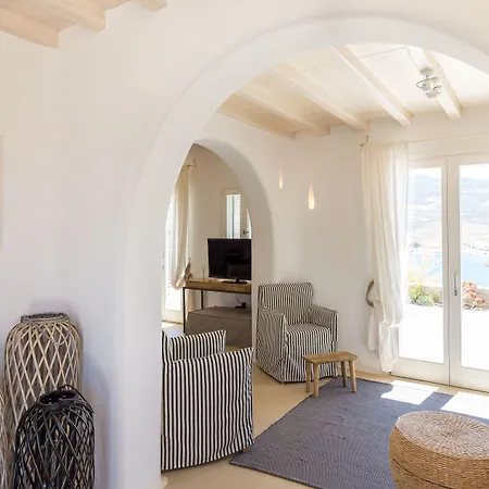 Barbarossa - Elegant Beachfront Retreat With Heated Pool & Outdoor Gym Villa Ftelia (Mykonos)