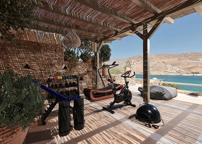 Barbarossa - Elegant Beachfront Retreat With Heated Pool & Outdoor Gym Villa